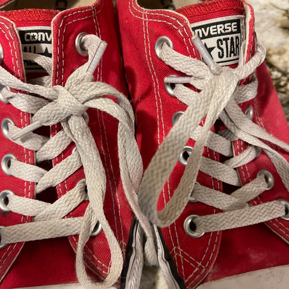Red Converse All Stars low top size 7